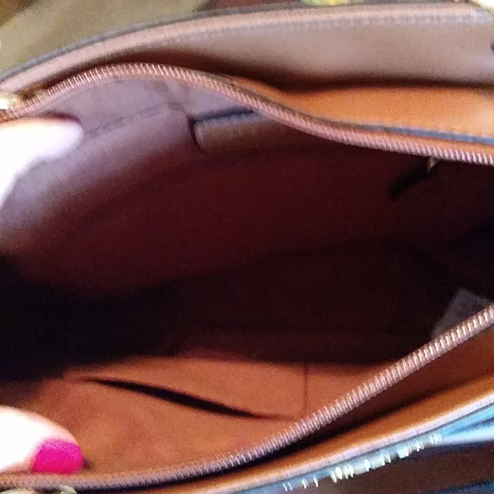 Ladies Handbag - Picture 8 of 10
